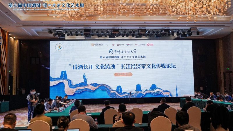 品牌物料的隐形战场：从名片到包装的完整拼图
